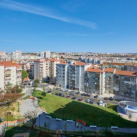 Apartmán In Bed With Lisbon 8N Amadora Exteriér fotografie